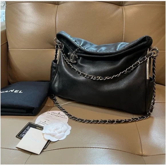 Chanel Lambskin soft hobo bag - Picture 1 of 16
